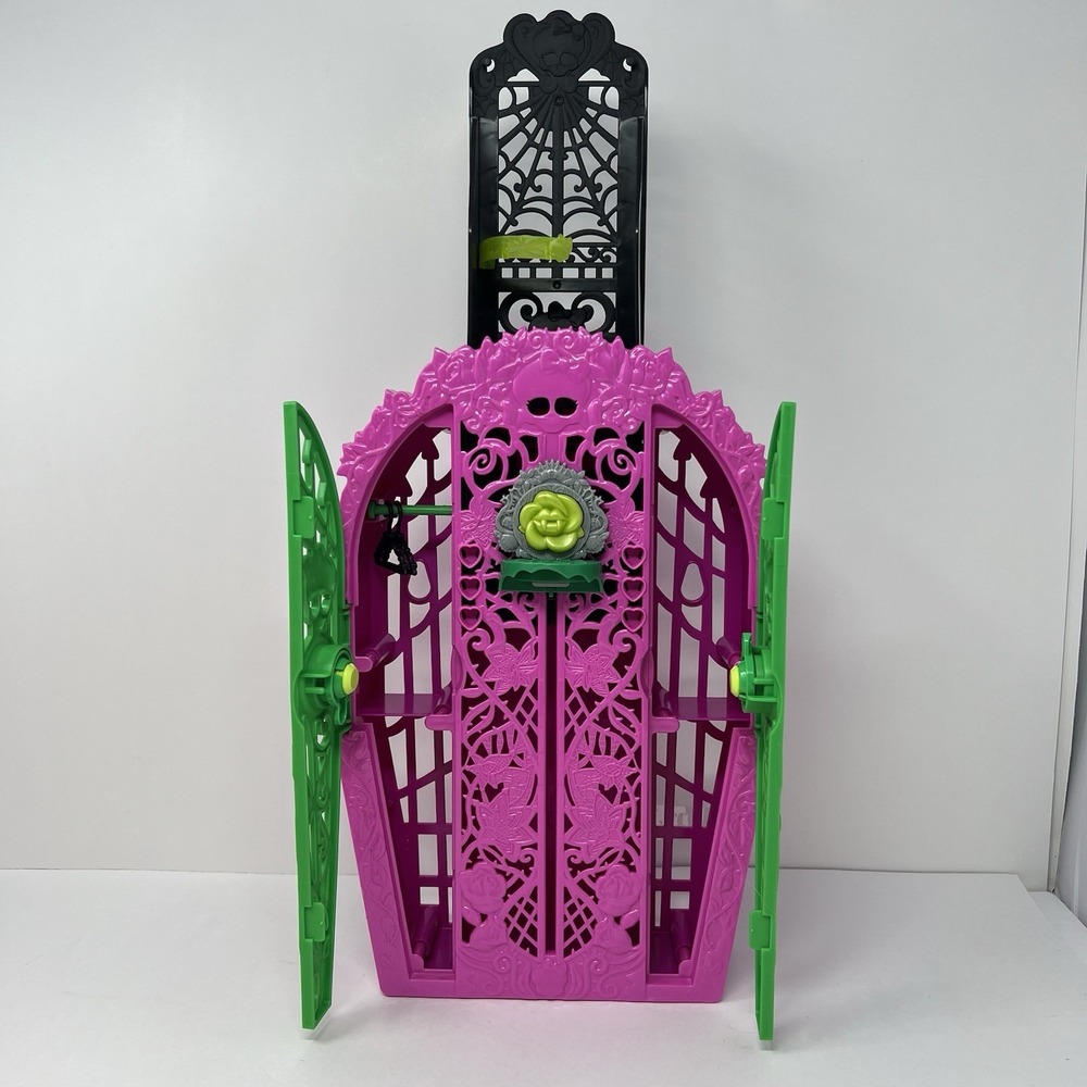 Monster High‎ Venus McFlytrap Skulltimate Garden Mysteries Locker